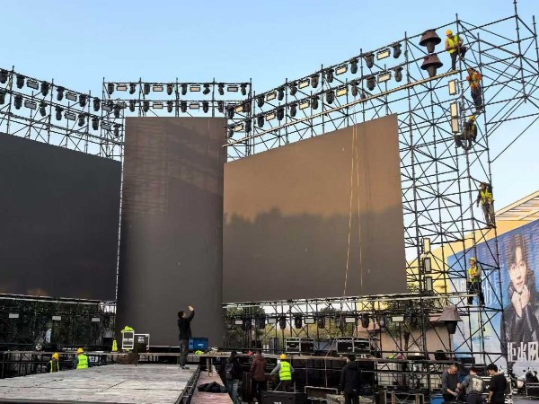 胡夏宁波杉井奥特莱斯明星见面会舞台搭建与设备服务圆满成功