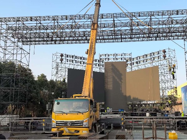 舞台之王鑫禾舞美铸造高光时刻