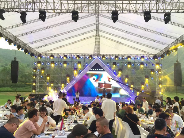 如何让演出的舞台桁架搭建的更安全