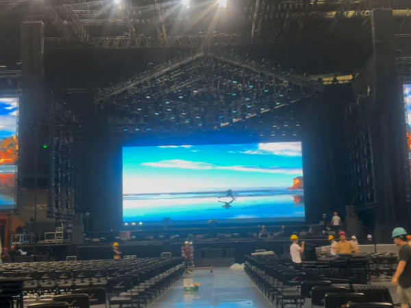 【姜育恒宁波演唱会】鑫禾舞美专业舞台搭建技术服务助力经典之声燃动奥体中心
